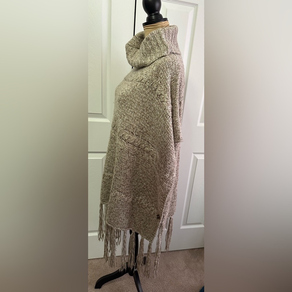 Hinge Textured Knit Women's Sweater in Brown - Picture 3 of 6